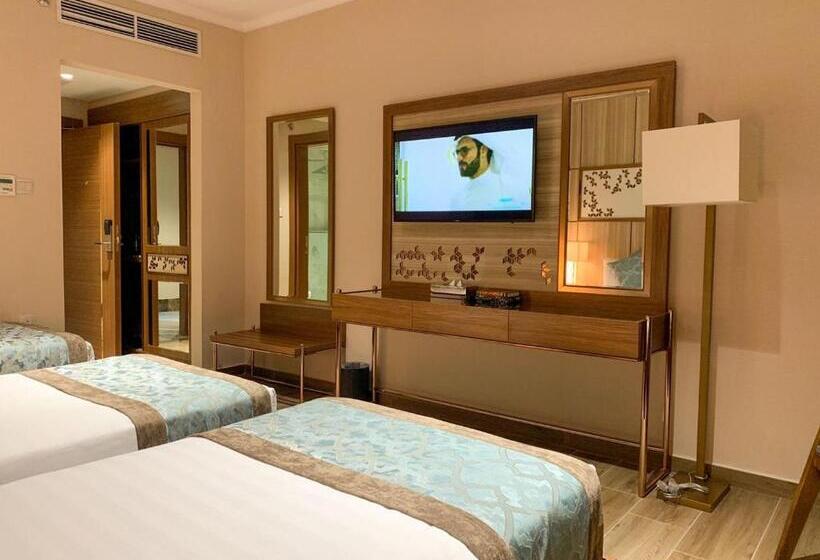 Номер Стандарт Трехместный, Midan Hotel & Suites Al Aziziya