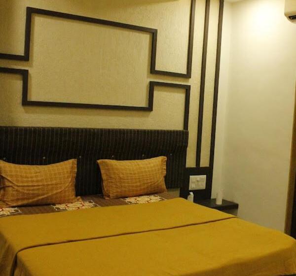 Номер Deluxe, Shiv Lake Bhuj