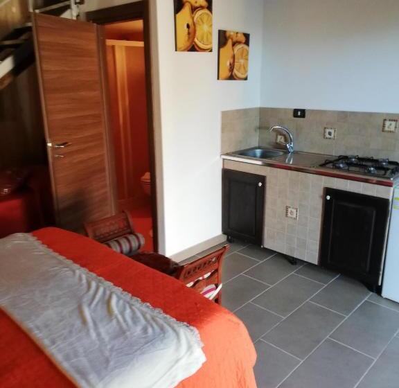 Студия Стандарт, All'ombra Del Noce B&b