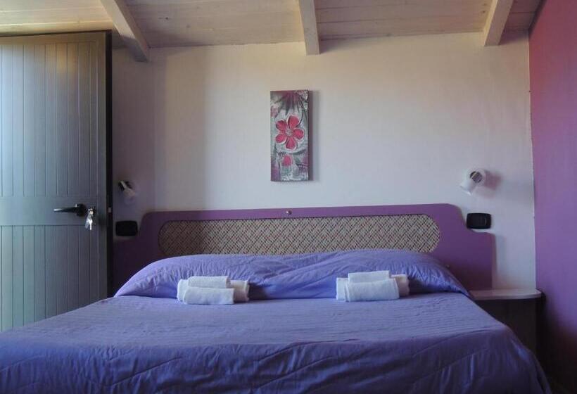 Номер Стандарт Трехместный, All'ombra Del Noce B&b