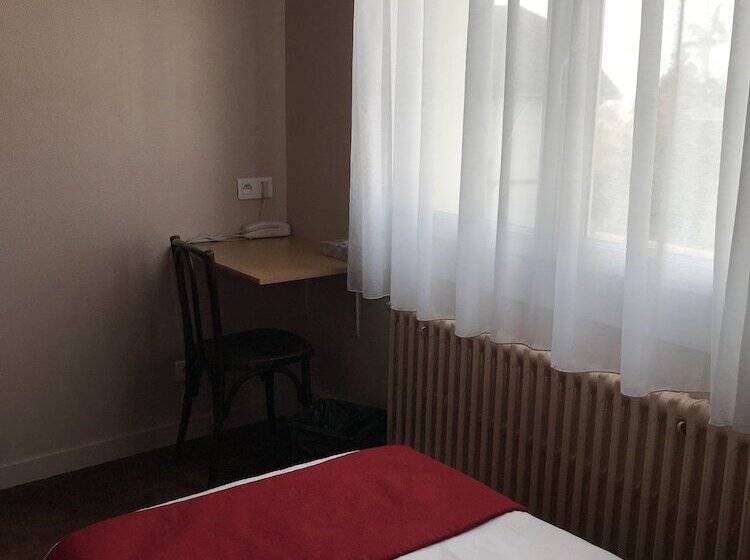 Номер Стандарт, Hôtel Evian Express   Terminus