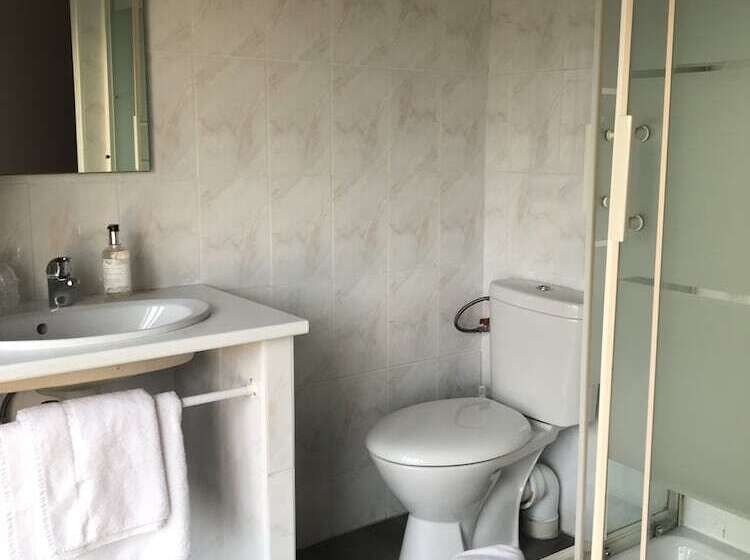 Четырехместный Номер Стандарт, Hôtel Evian Express   Terminus