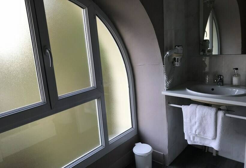 Номер Стандарт, Hôtel Evian Express   Terminus