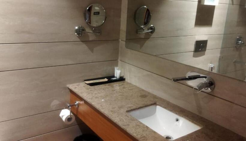 Номер Economy, Midtown Grand