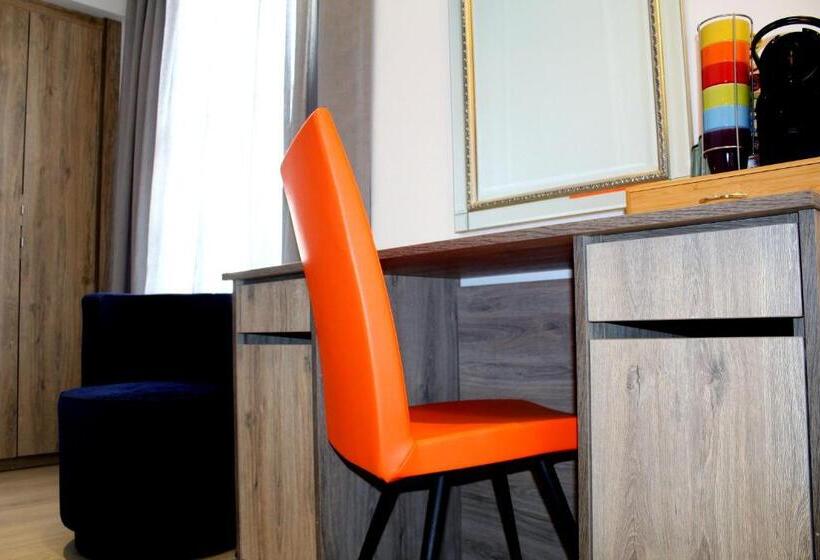Standard Room, 1 Craven Hill Gardens