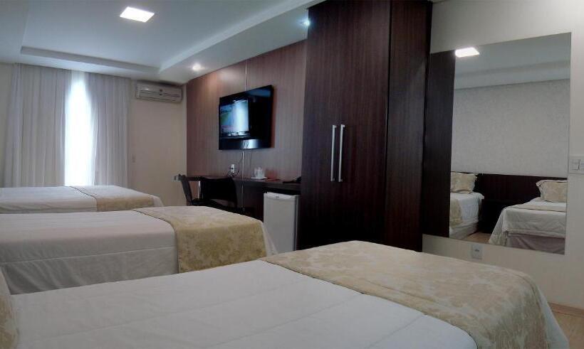 디럭스 4인 룸, Gontijo Inn