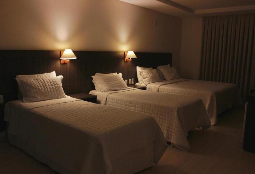 디럭스 4인 룸, Gontijo Inn