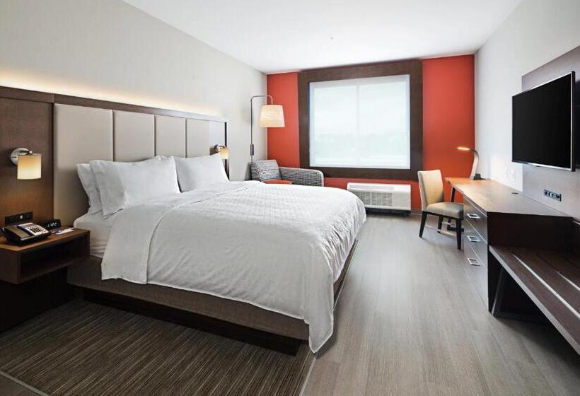 带大床的标准间, Holiday Inn Express & Suites Lubbock Central   Univ Area, An Ihg