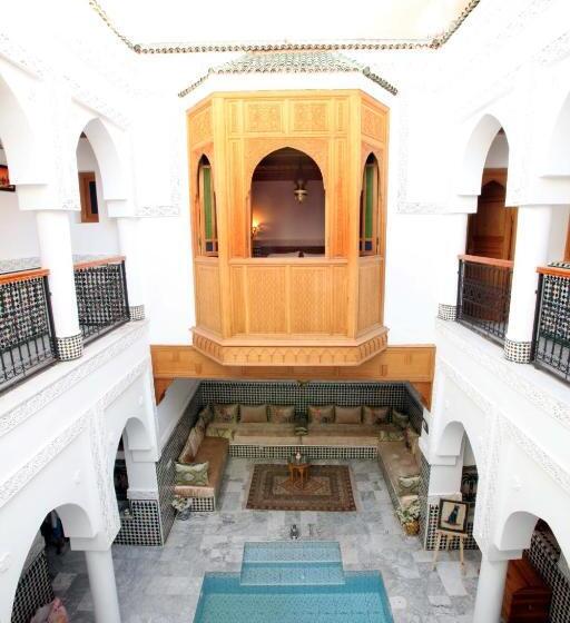 اتاق سوپریور با تخت بزرگ, Riad Moulay