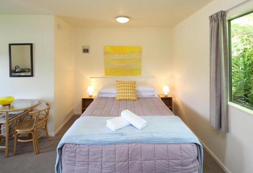 스탠다드 스튜디오, Waiheke Island Motel