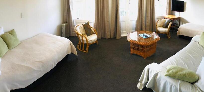 패밀리 스위트, Waiheke Island Motel