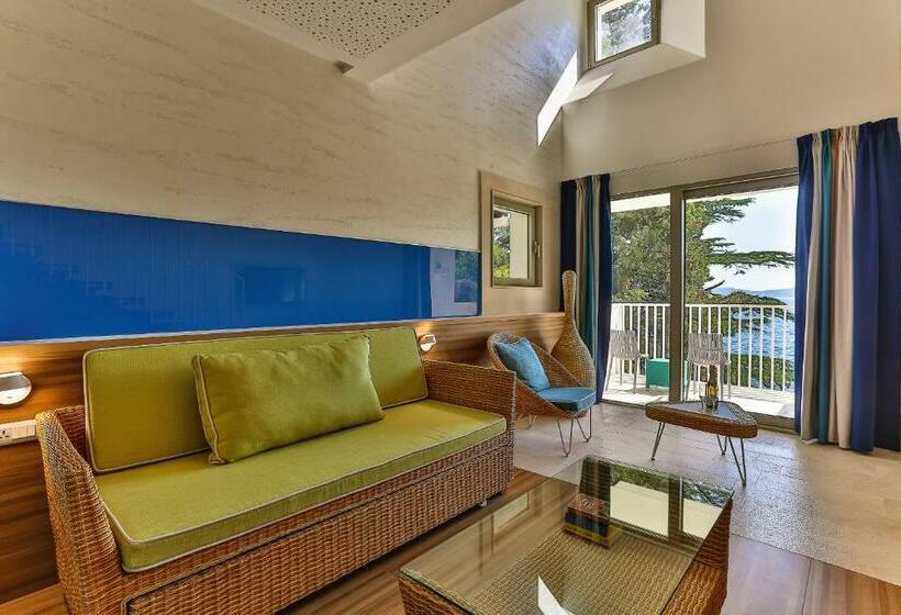 سوییت دوبلکس, Carine Hotel Park