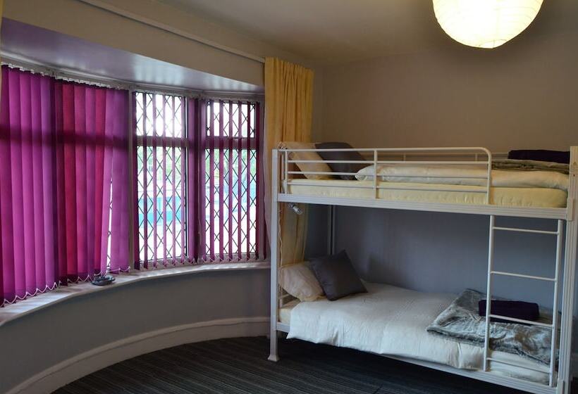 Standard 4 Pers. Værelse, Old Trafford Guest House