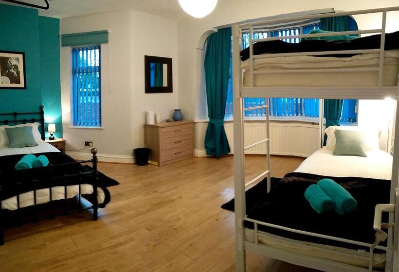 Quarto Triplo Comfort, Old Trafford Guest House
