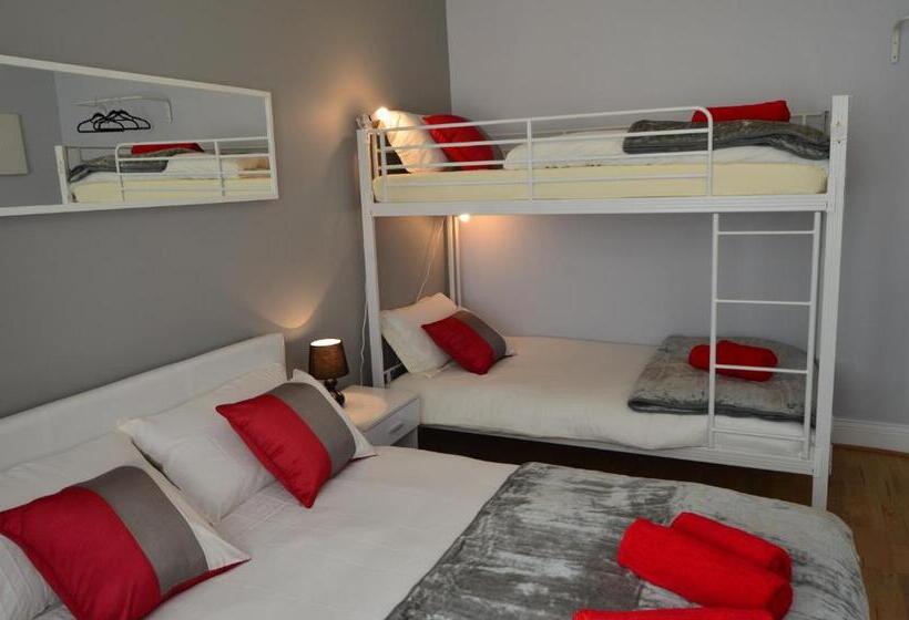 Standard 4 Pers. Værelse, Old Trafford Guest House