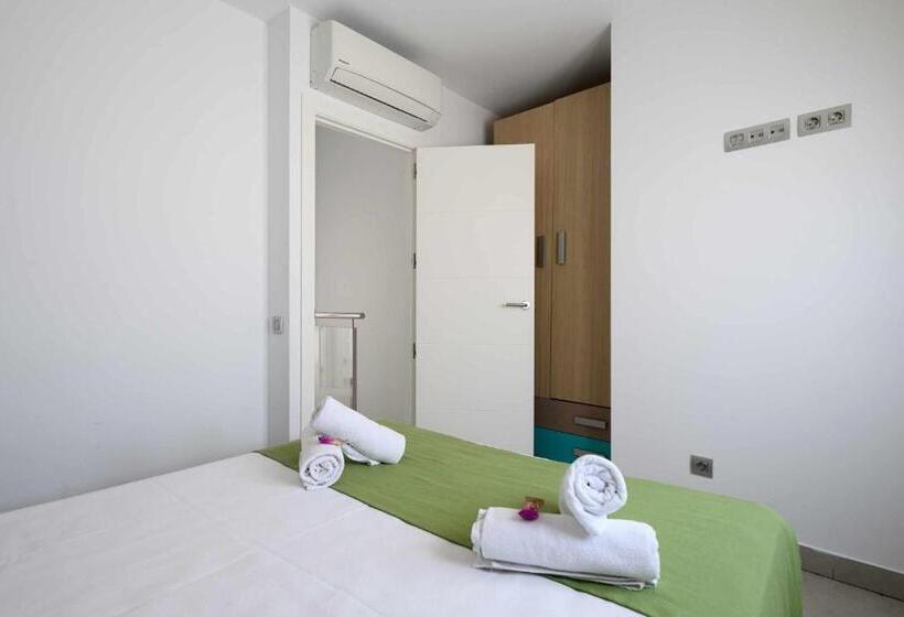 3 Bedroom Duplex Apartment, Canteras Suites