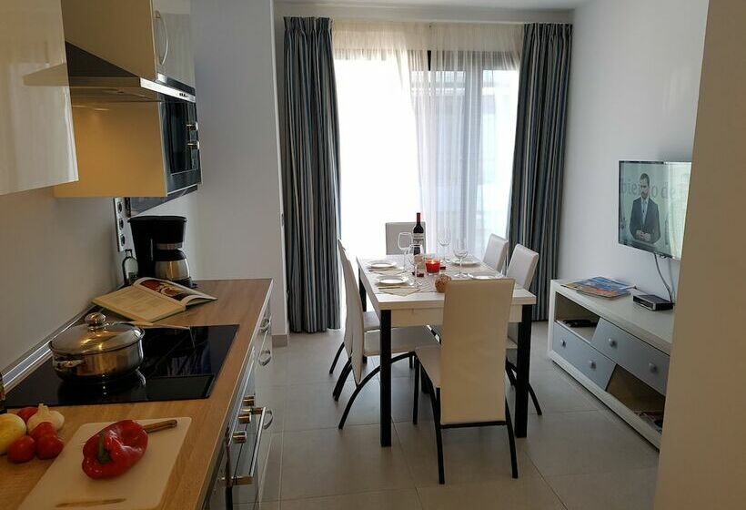 デュプレックス２ベッドルームアパート, Canteras Suites