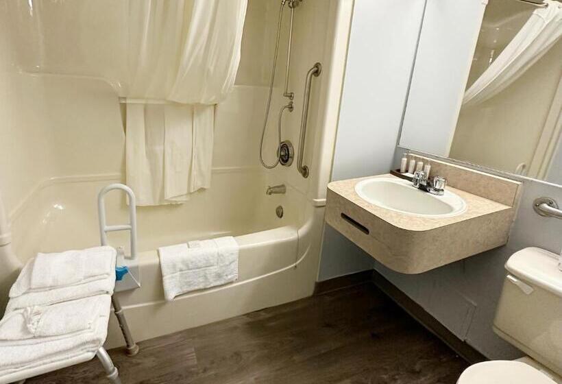 Номер Стандарт Адаптированный для Инвалидов, Travelodge By Wyndham Welland