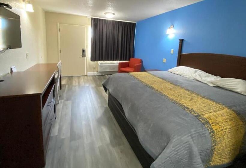 스탠다드 룸 킹사이즈 침대, Express Inn Newport News