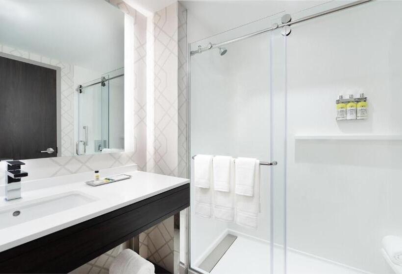 스탠다드 룸, Holiday Inn Boston Logan Airport   Chelsea, An Ihg