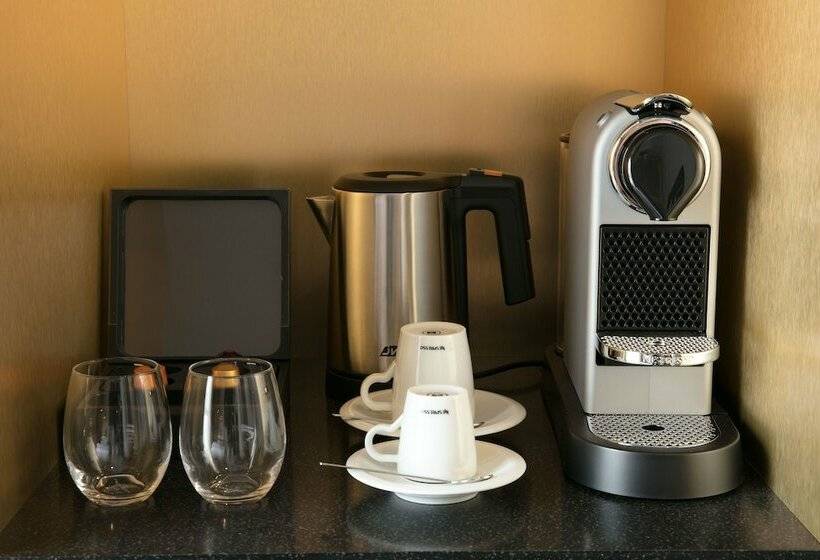 اتاق استاندارد, Niepce Paris Hotel, Curio Collection By Hilton