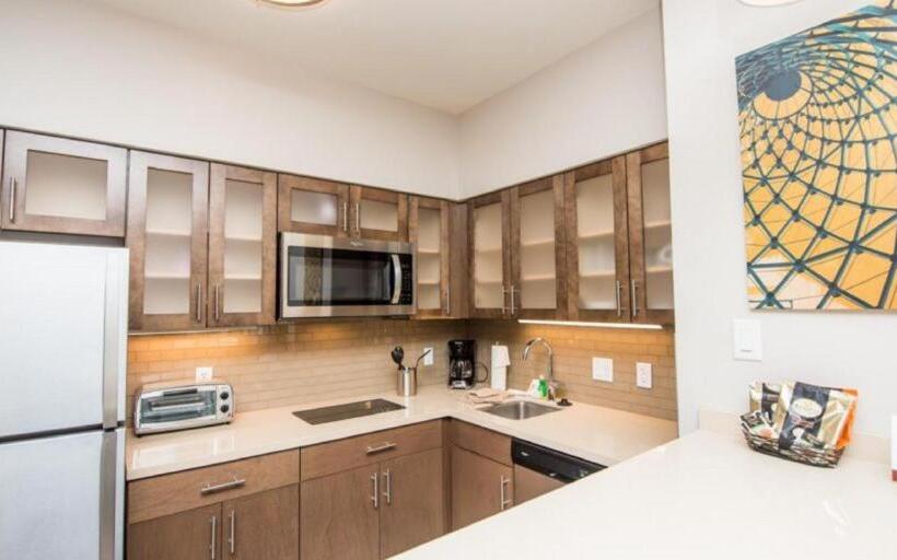Люкс, Staybridge Suites Houston East   Baytown, An Ihg