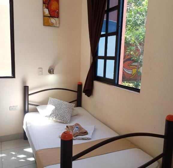 Standard Yhden Hengen Huone Jaettu Kylpyhuone, Hostal La Ermita