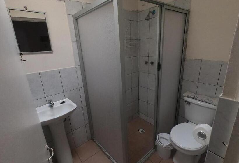 Номер Стандарт Индивидуальный, Hostal Michel