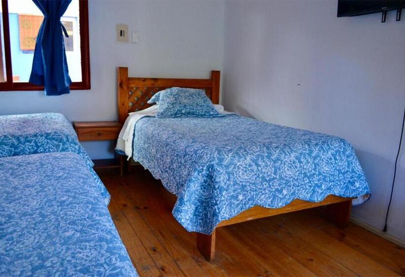 Номер Стандарт Трехместный, Hostal Michel