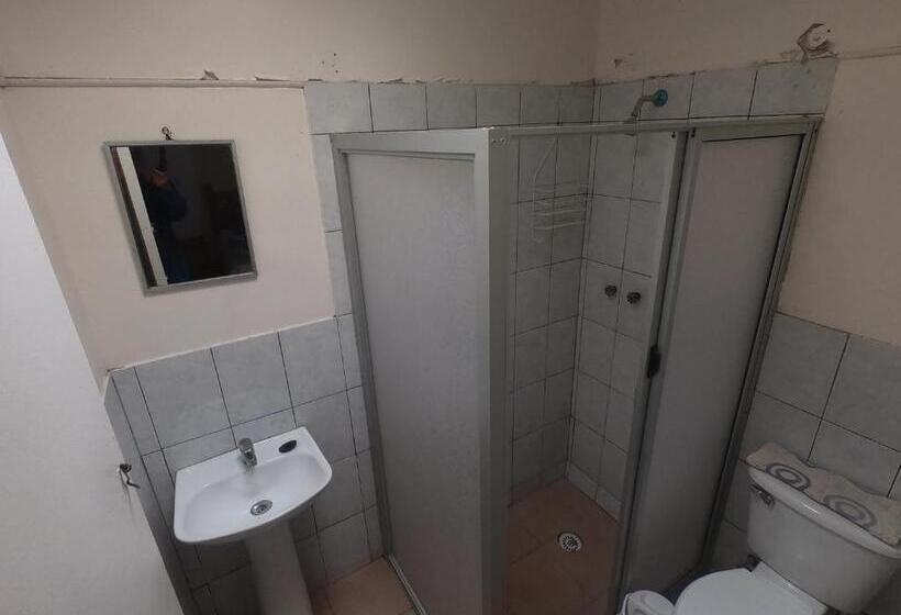 Номер Стандарт, Hostal Michel