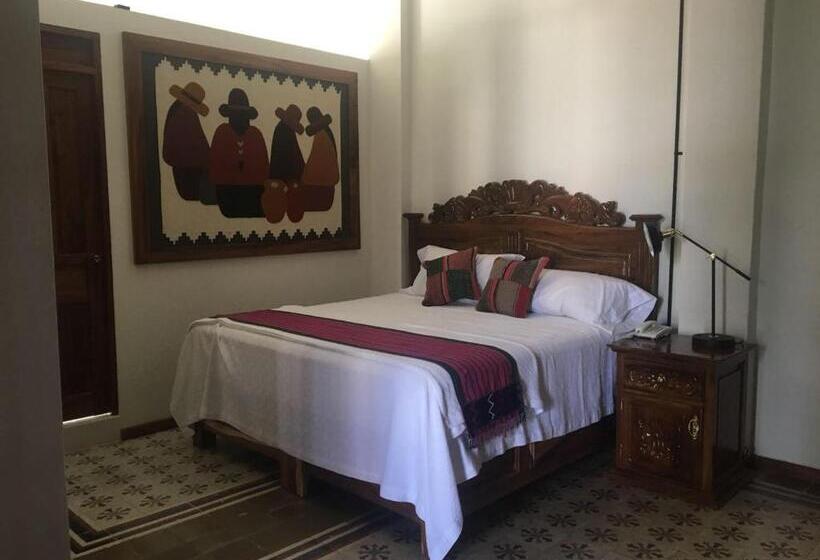 سوییت جونیور, Casa Meba Hotel Boutique