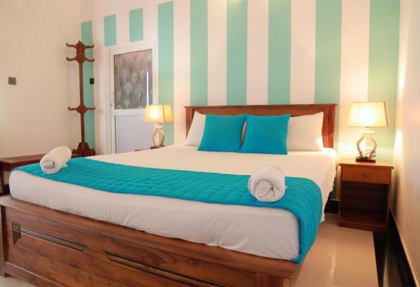 Номер Deluxe, Nilambara Lake View