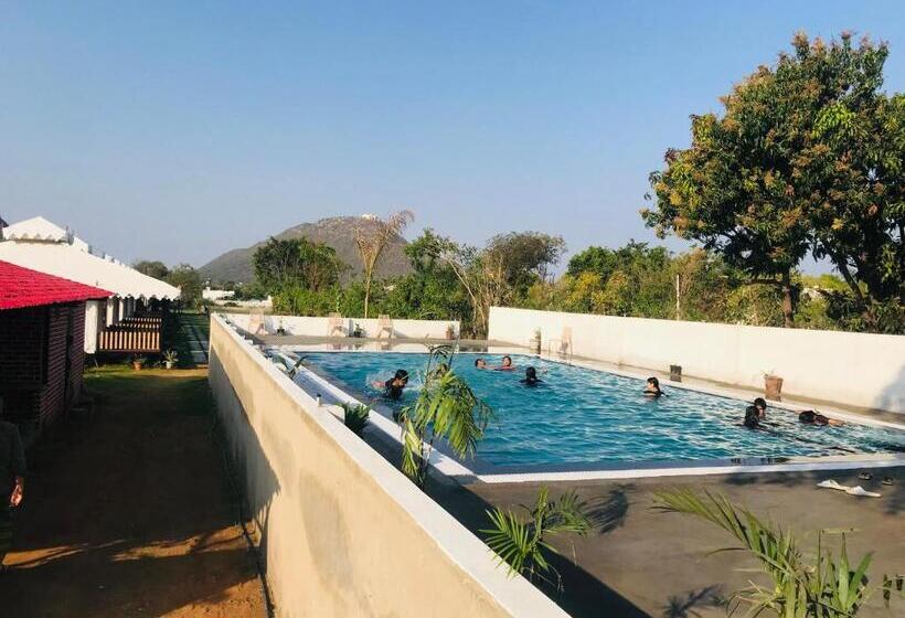چادر با خدمات رفاهی استاندارد, Green Haveli   A Heritage And Hill View Hotel , Pushkar