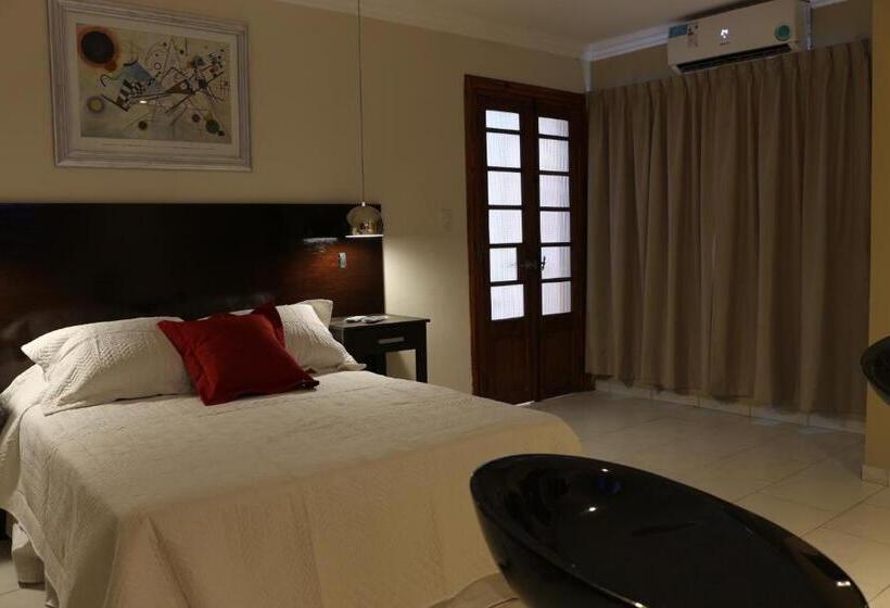 디럭스 룸, Eclat Suites Hotel Boutique
