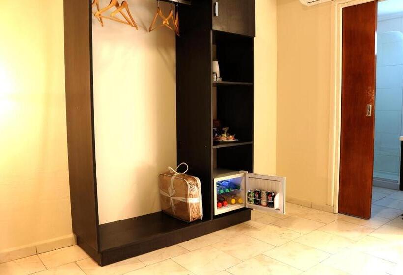 디럭스 룸, Eclat Suites Hotel Boutique