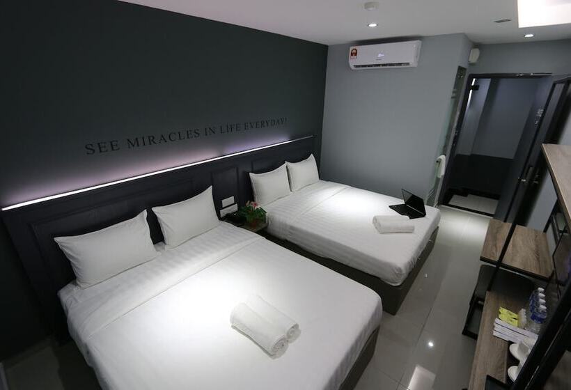 اتاق لوکس خانوادگی, 99 Sri Petaling