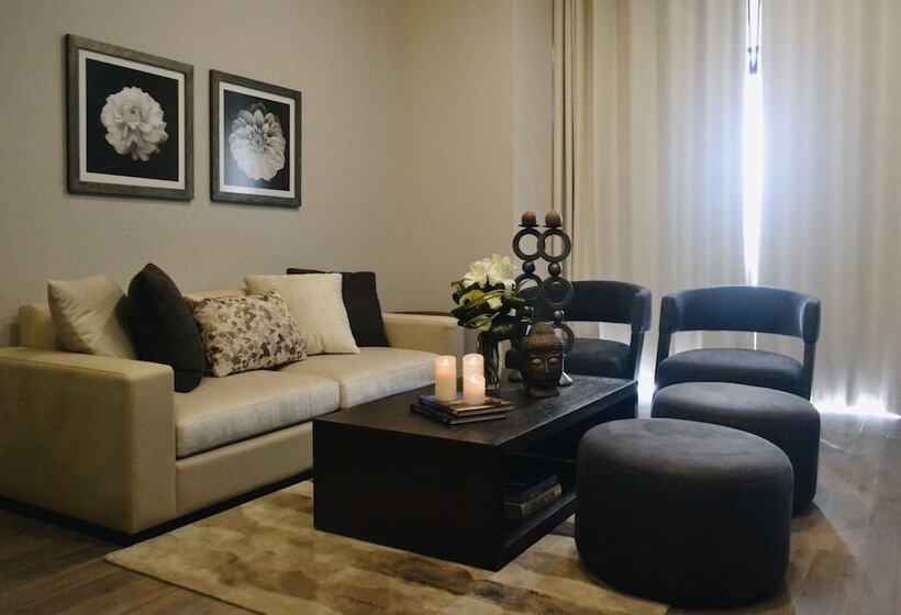 سوییت لوکس, Huper Hotel Boutique