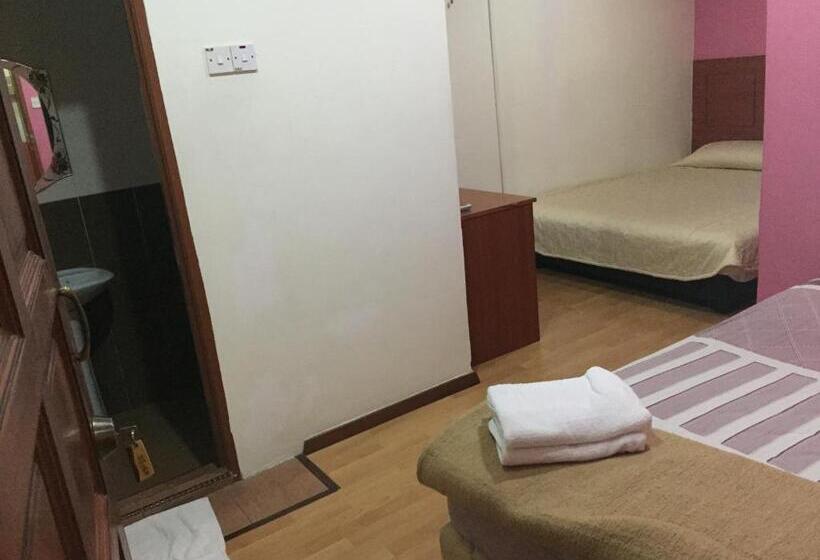 اتاق استاندارد سه نفره, Golden Night Hotel Cameron Highlands