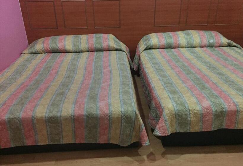 اتاق استاندارد چهار تخته, Golden Night Hotel Cameron Highlands
