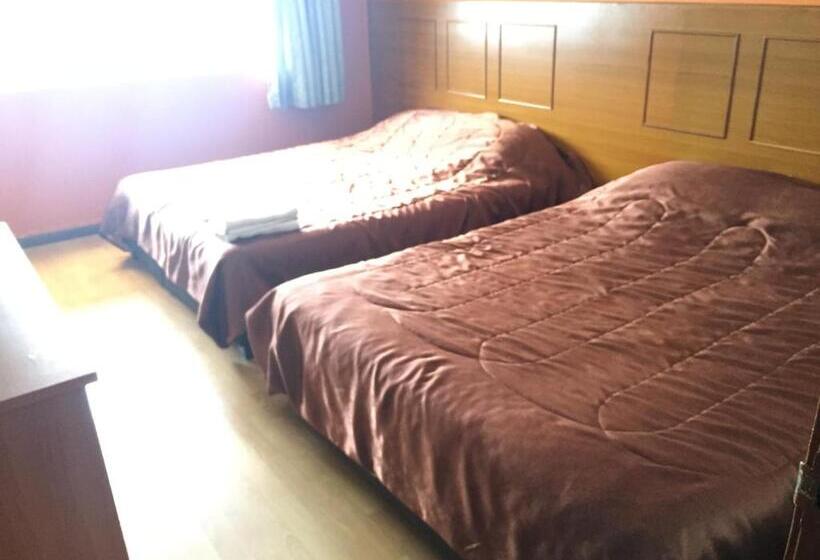 اتاق استاندارد چهار تخته, Golden Night Hotel Cameron Highlands