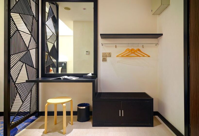 Люкс, Bespoke Hotel Puchong
