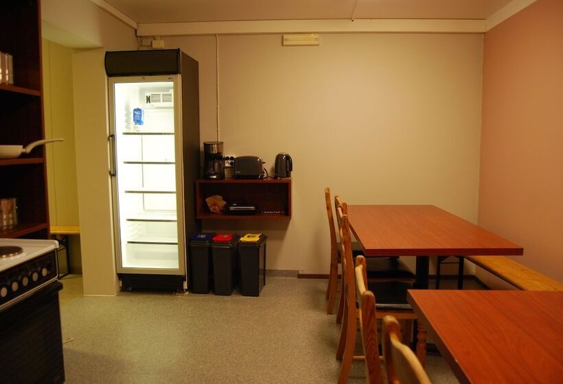 Economy Quadruple Room, Tehusið Hostel