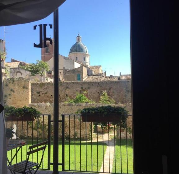 اتاق استاندارد, Torre Della Loggia   Dimora Storica   Ortona