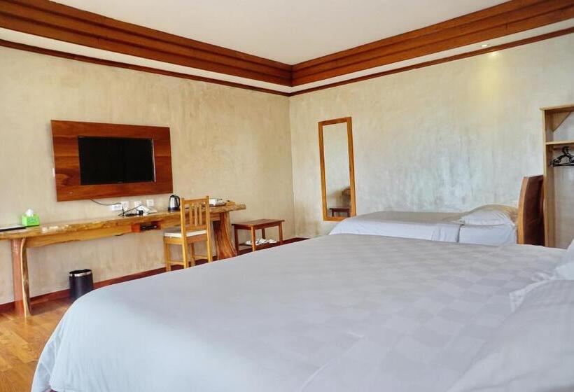 Трехместный Номер Deluxe, Spring Hill Hotel Ruteng