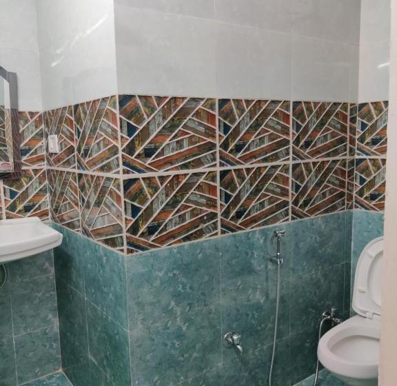 اتاق لوکس با بالکن, Anand Villa One