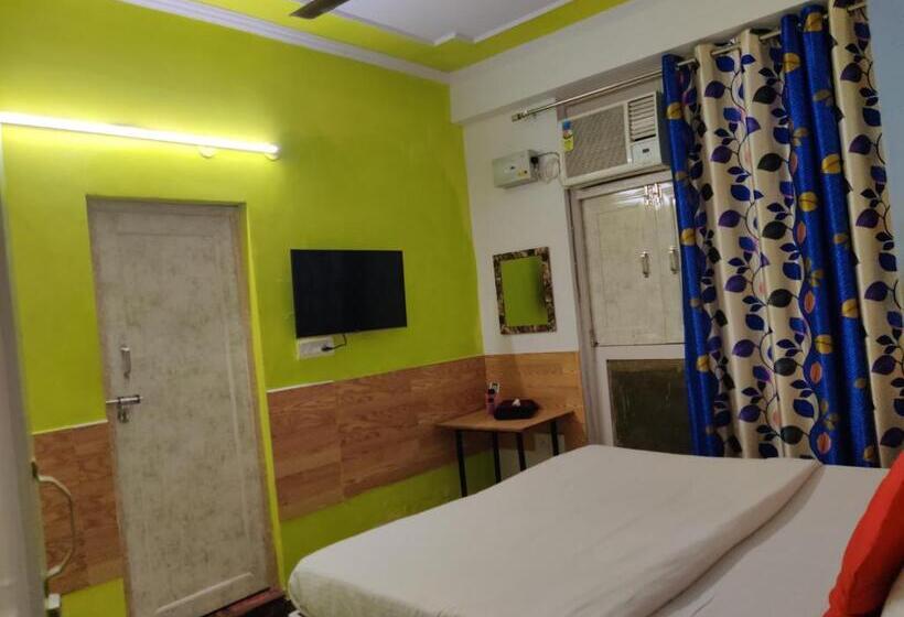 اتاق لوکس, Anand Villa One