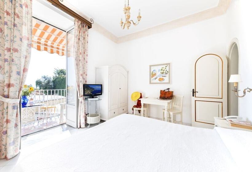 Студия Стандарт Вид на Море, Villa Flavio Gioia
