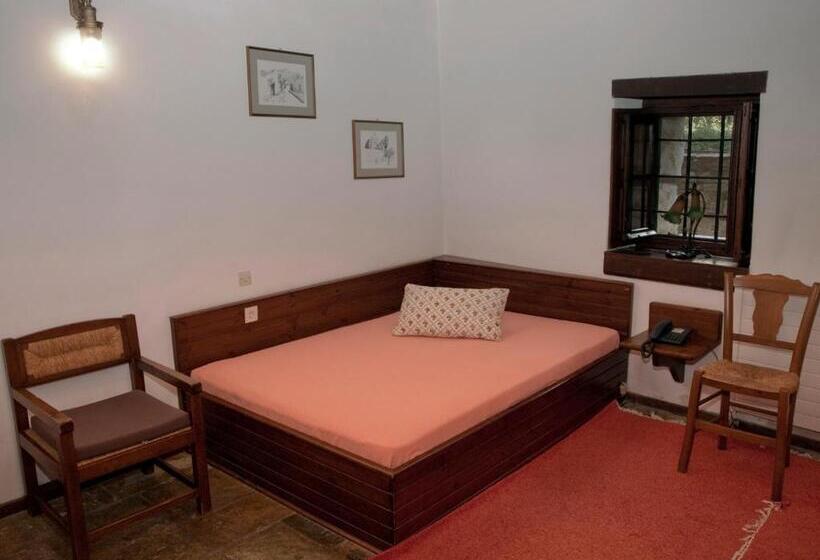 Номер Стандарт, Mansion Karagiannopoulou