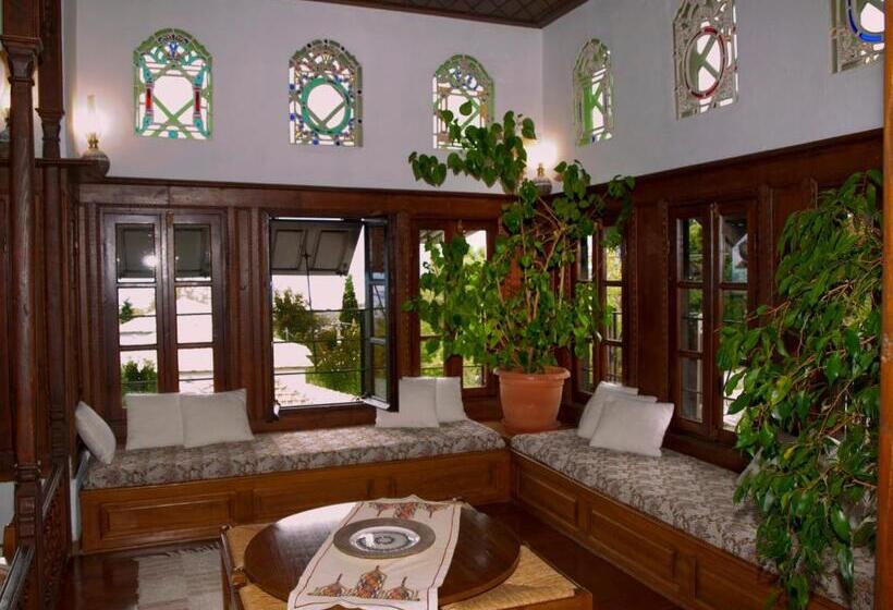 Семейный Номер, Mansion Karagiannopoulou