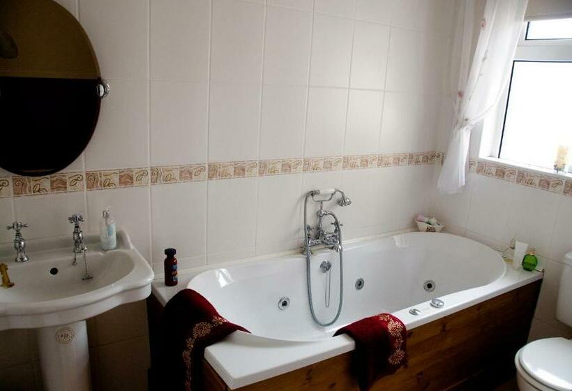 غرفة قياسية, Lettermore Country Home